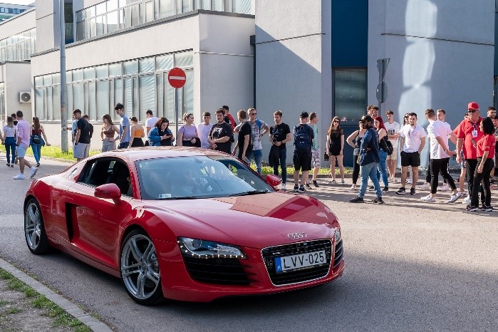The event kicked off with a vibrant open car show, which proved to be a popular family event for the people of Győr.